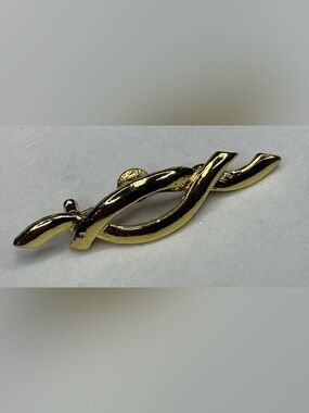 Vintage Monet Gold Twisted Ribbon Brooch